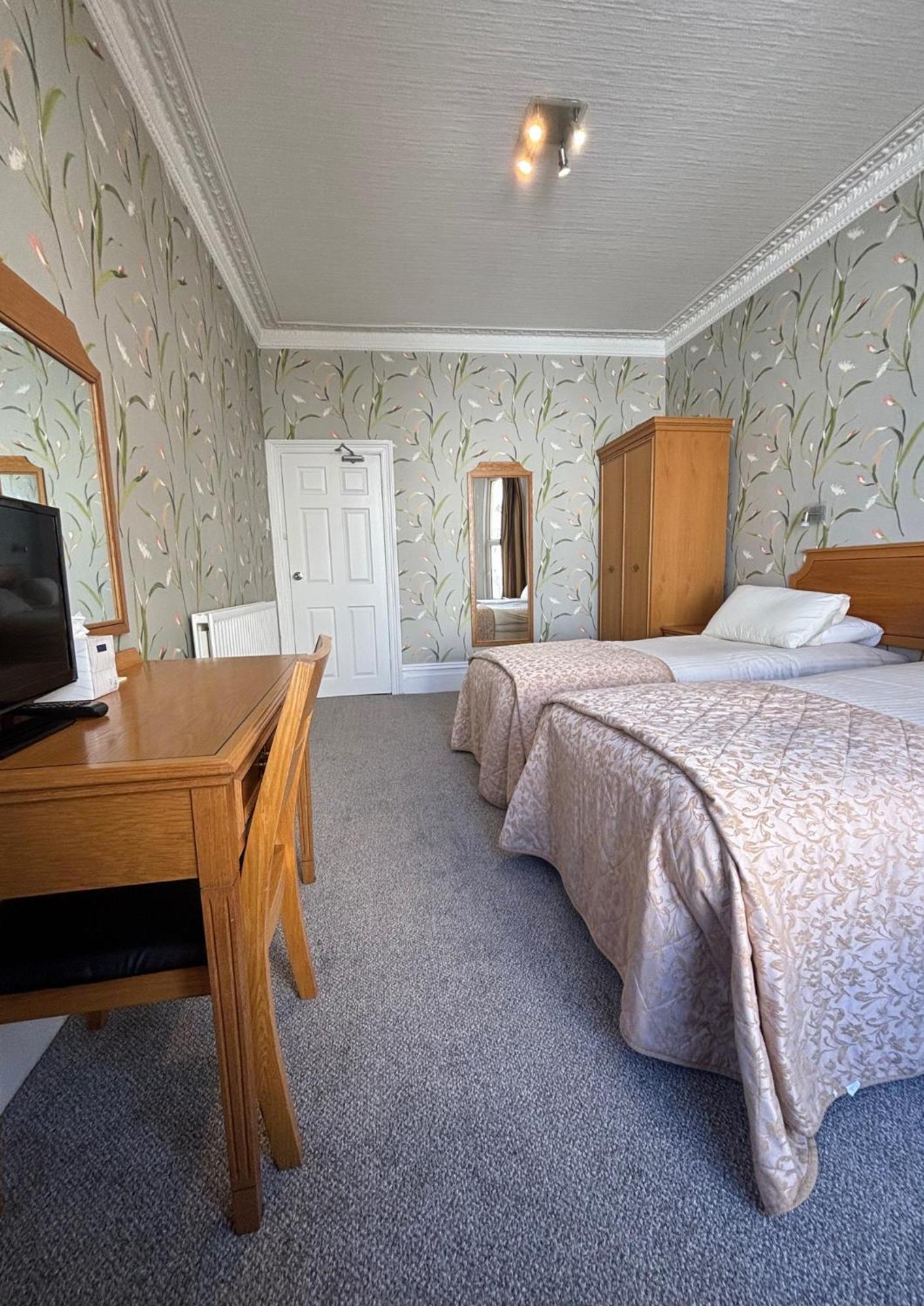 Welbeck Hotel & Apartments Дуглас Екстер'єр фото