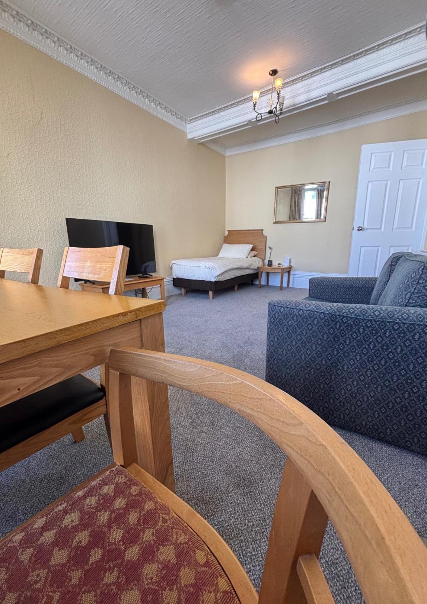 Welbeck Hotel & Apartments Дуглас Екстер'єр фото