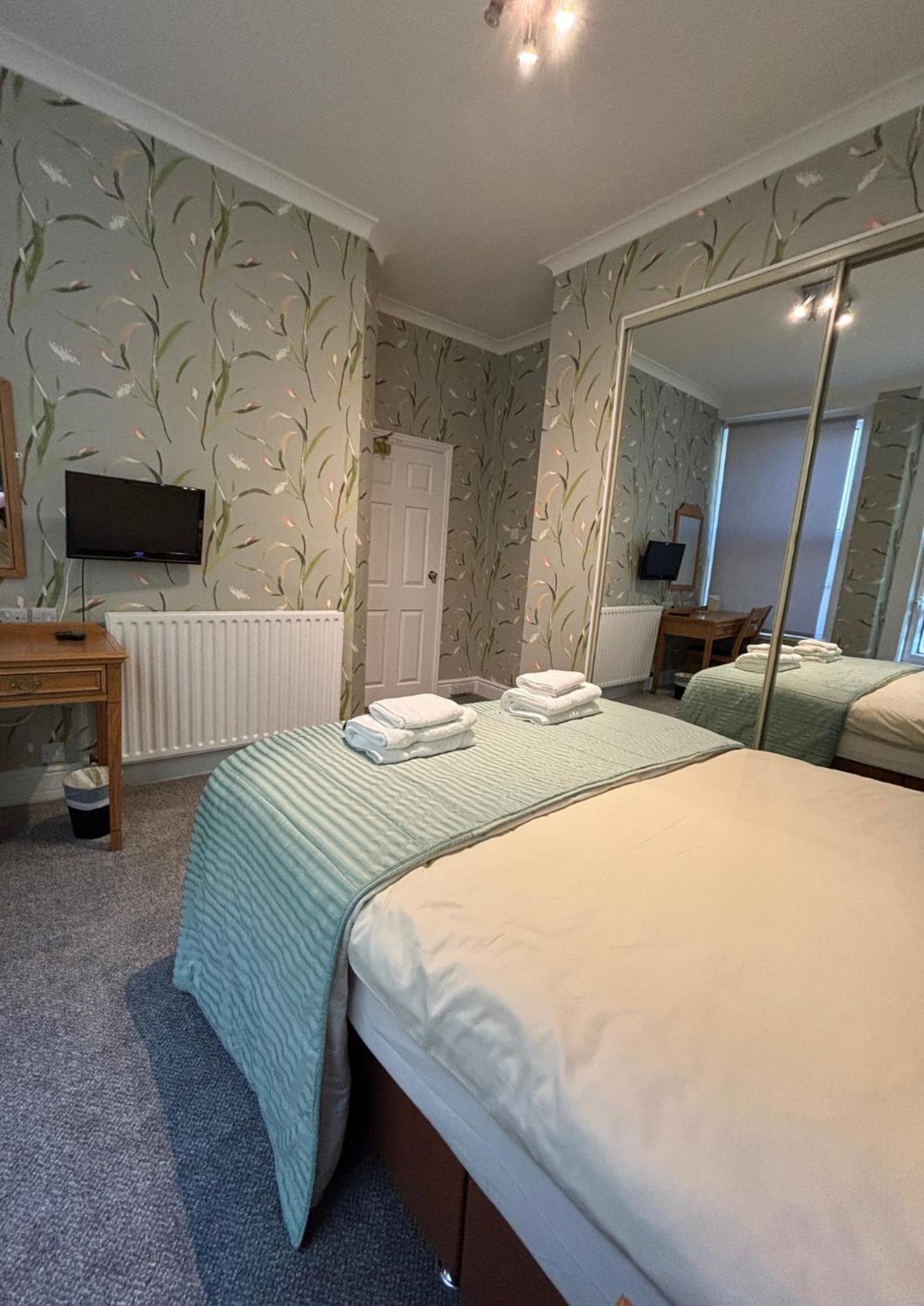 Welbeck Hotel & Apartments Дуглас Екстер'єр фото